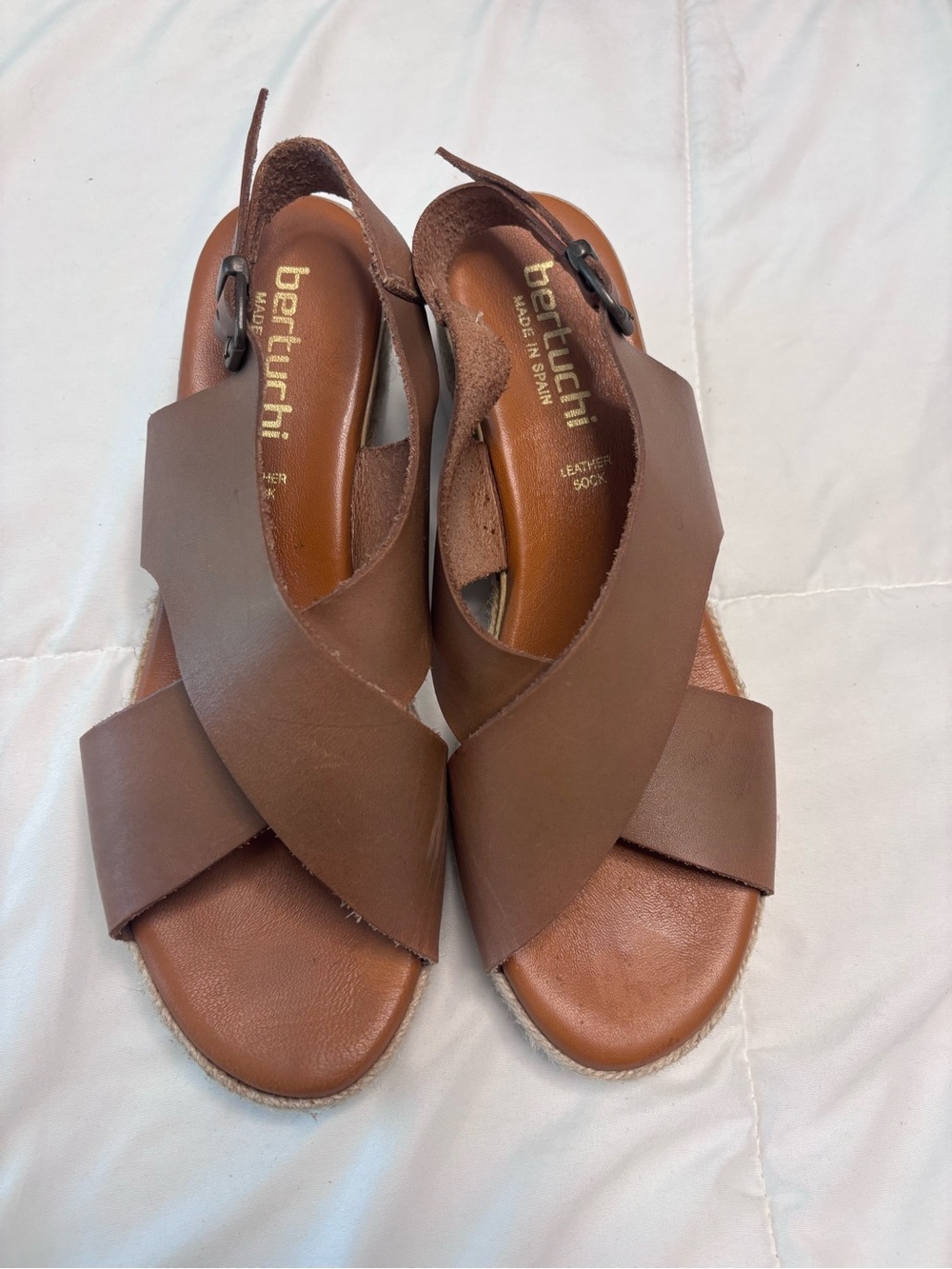 Bertuchi Brown Leather Crisscross Slingback Sandals